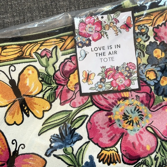 Brighton Love Is In The Air Tote - Picture 6 of 9